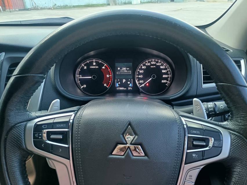 #MITSUBISHI PAJERO Wagon 4dr Eilte 7st SA 8sp 2WD 2.4DCT Y2019. สีดำ ออโต้ 📍ราคา 599,000 📍ออกรถเริ่ รูปที่ 20