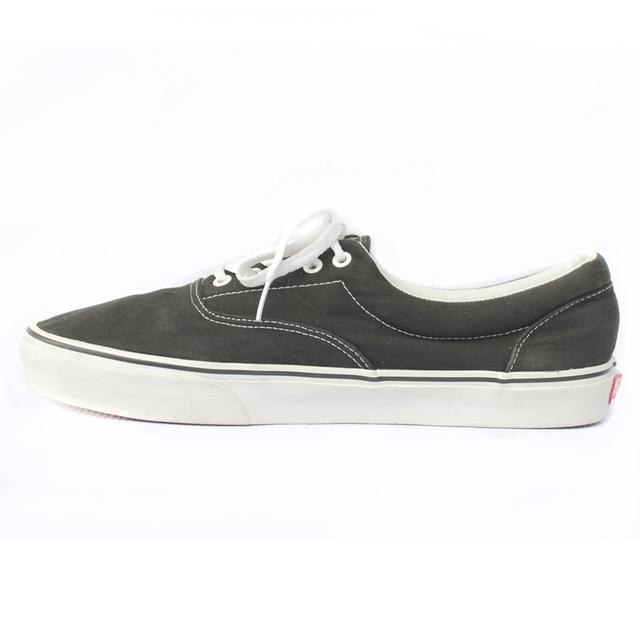 VANS รองเท้าผ้าใบมือสอง สีดำ สภาพเหมือนใหม่ เบอร์ใหญ่ จัดส่งฟรี! เก็บปลายทาง