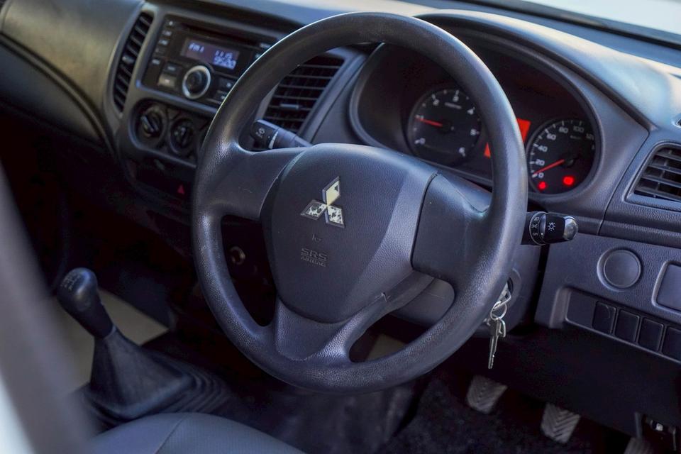 Mitsubishi Triton 2.5 GL 9