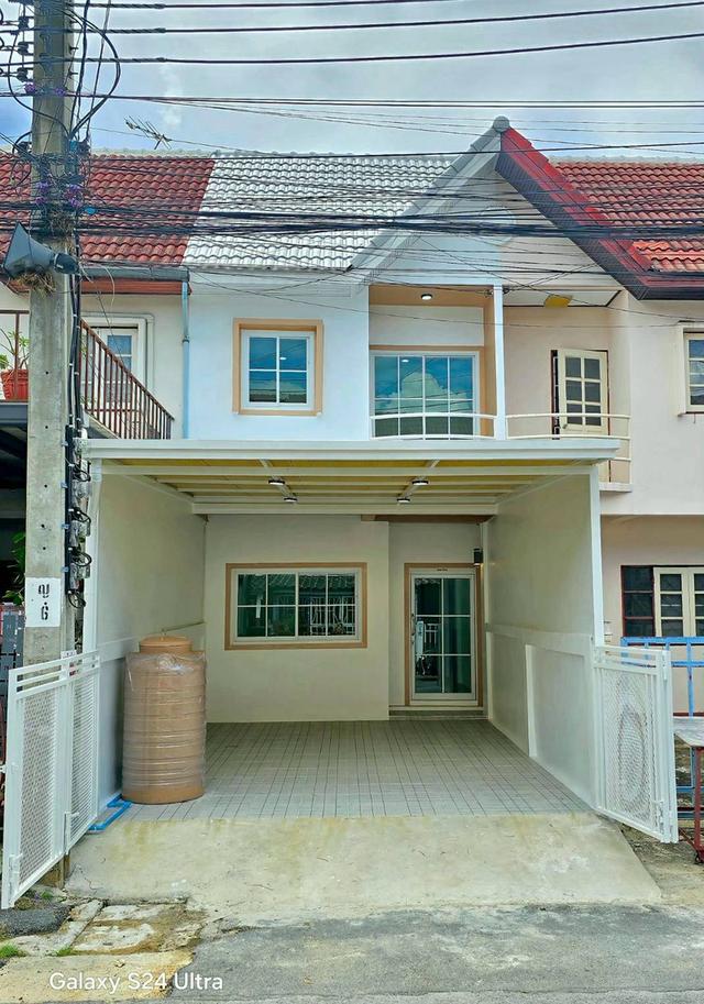 หมู่บ้านรัตนาวดี  จันทร์ทองเอี่ยม ทาวน์เฮาส์ 2 ชั้น ตกแต่งใหม่พร้อมอยู่ใกล้เซ็นทรัลเวตเกส ทำเลรถไฟฟ้าMRT เข้าออกได้ 2 ทาง ถนนกาญจนาภิเษกและแยกบางพลู 2
