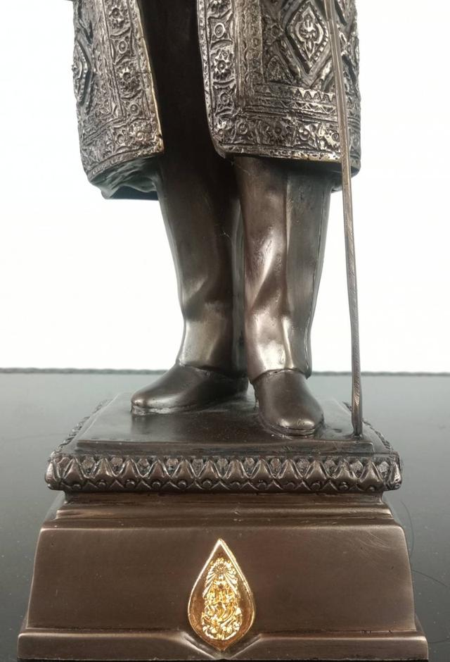 654.พระบรมรูปหล่อในหลวงรัชกาลที่ 9 พระบาทสมเด็จพระปรมินทรมหาภูมิพลอดุลยเดช (รมดำ) รูปที่ 4