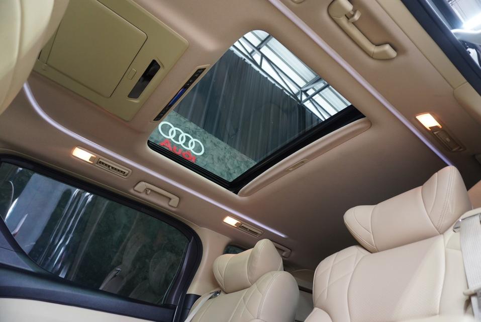 รหัสรถ JRS5189 เข้าใหม่ กับ Toyota Alphard 30 hybrid 2019 สีขาว  18