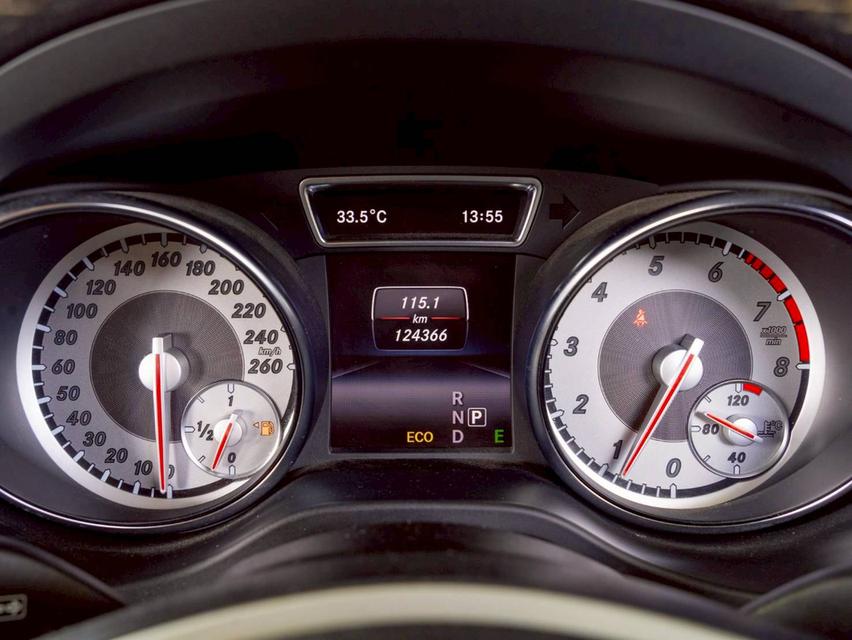 MERCEDES BENZ GLA200 1.6 Urban ปี จด 2015 11
