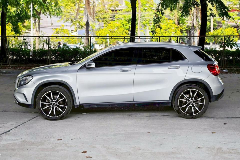 2015 Mercedes-Benz GLA 200 1.6 Urban AT āļĢāļđāļāļāļĩāđ 8