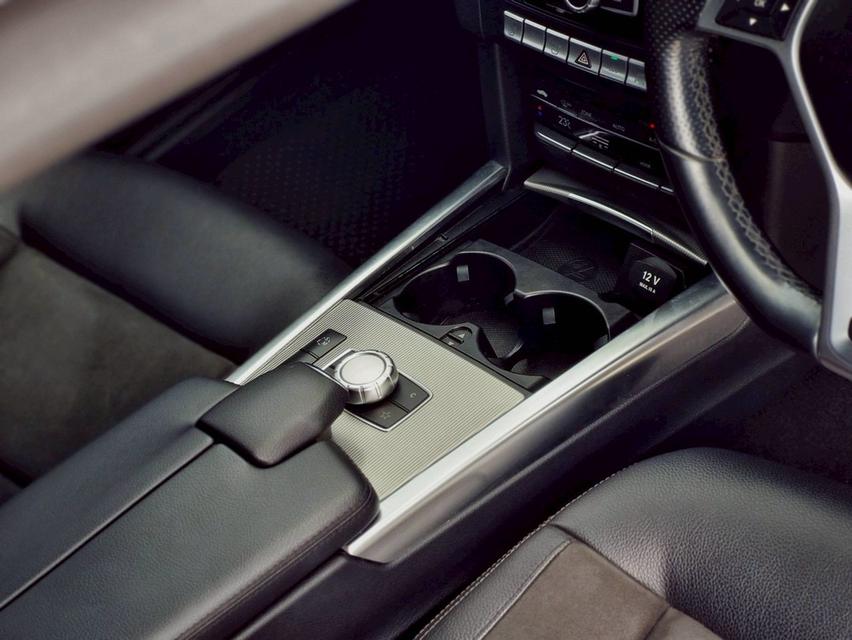 Benz E 200 CGI AMG Package ปี 2014 รถสวย สภาพดี 12