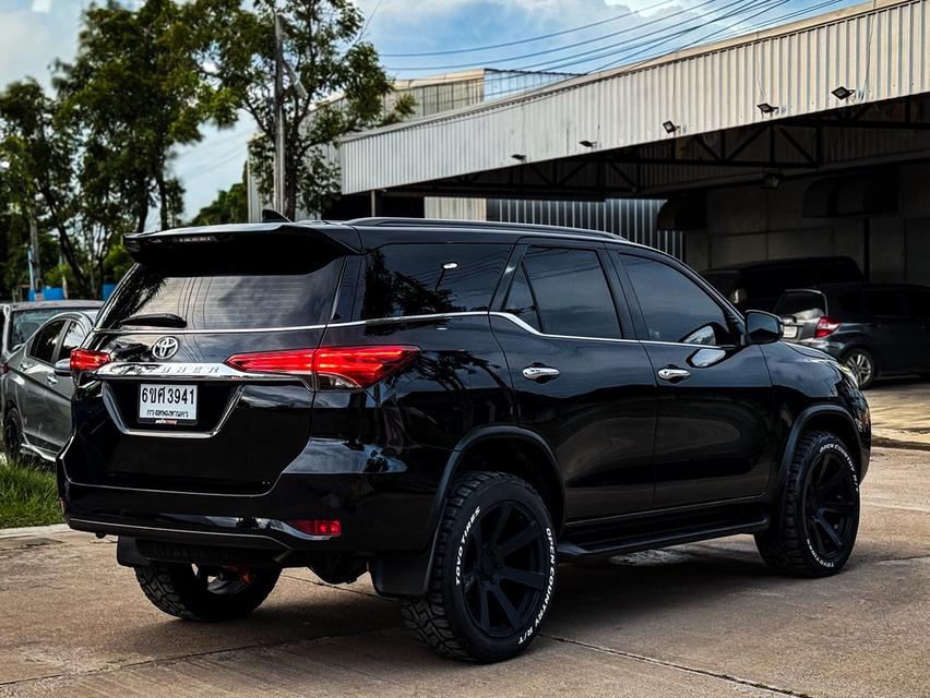 Toyota Fortuner 2.4V ปี18 6