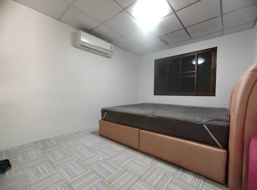 ขายถูก !! ทาวน์เฮาส์ชั้นเดียวรีโนเวทแล้ว ชุมชนบ้านพูน คู้บอน 30 บ้านเปล่าแต่งตกง่าย 12