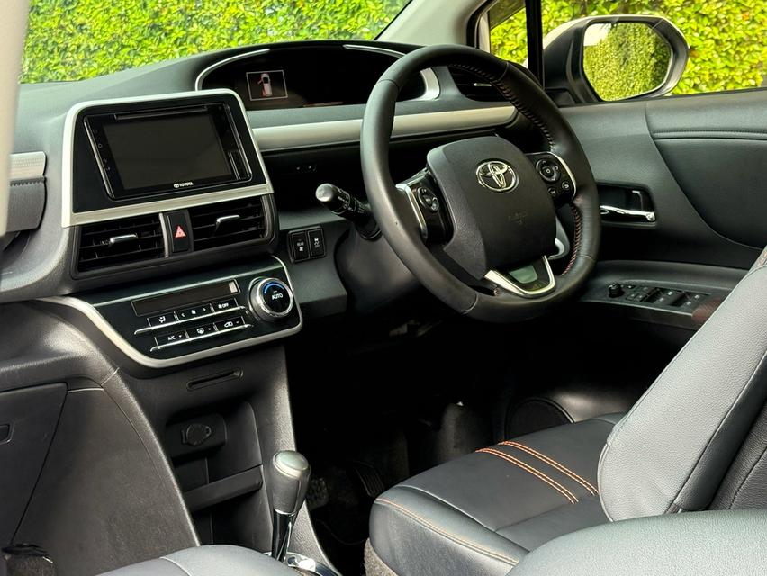 2022 TOYOTA SIENTA 1.5 V รถสภาพป้ายแดง วิ่งน้อยเพียง 50,000 กม ประวัติศูนย์ครบ รถไม่เคยมีอุบัติเหตุครับ 12