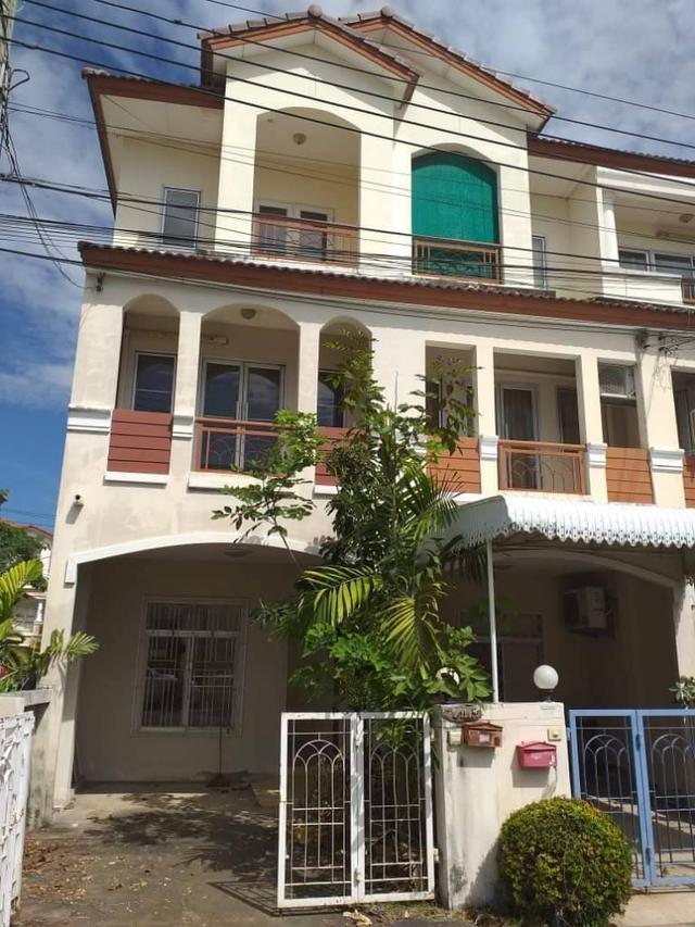 Beautiful 3-storey house for sale, The Balcony Home Udomsuk Village 6