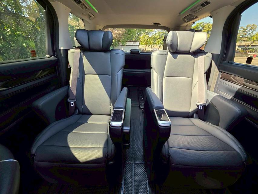 Toyota Alphard 2.5SC ปี24 12