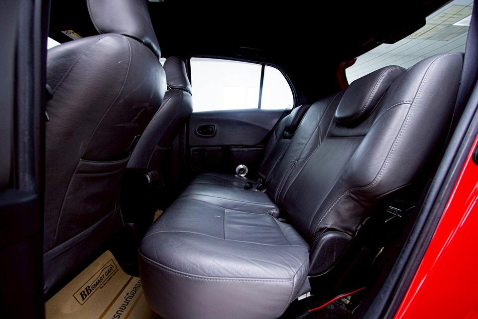 TOYOTA YARIS 1.5 E 2006  11