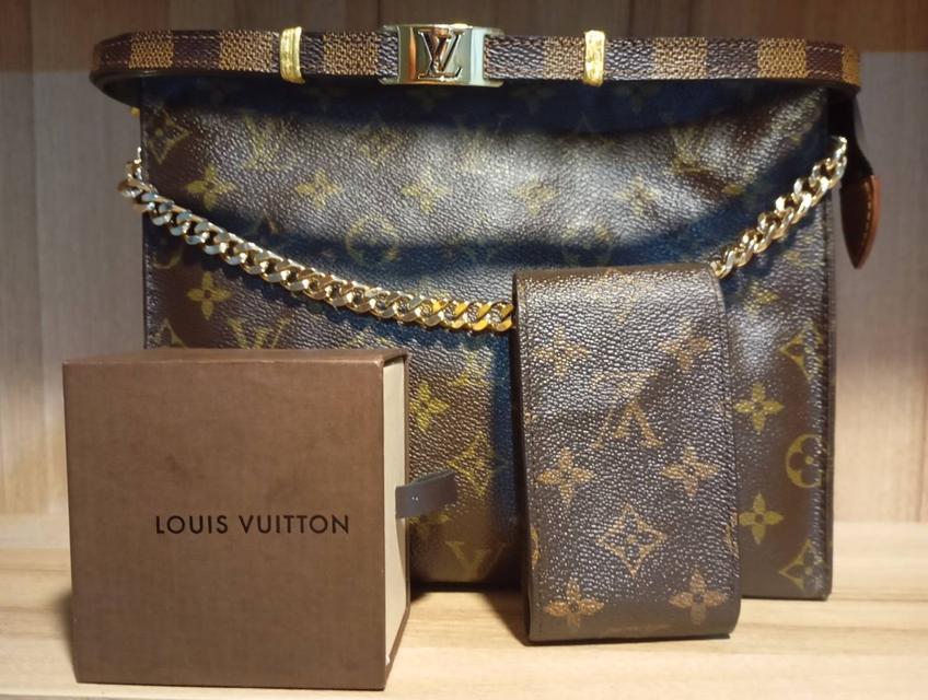 กระเป๋า LOUIS VUITTON