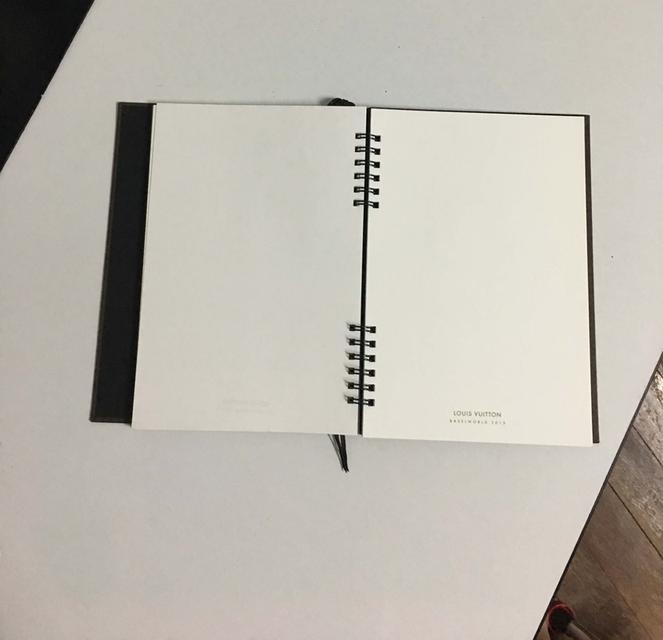 Louis Vuitton Notebook  3