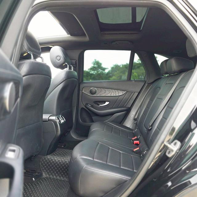 รหัสรถ 12AT4742 Mercedes Benz GLC220d 2.0 AMG Dynamic Facelift โฉม W253 | ปีจด : 2023 12
