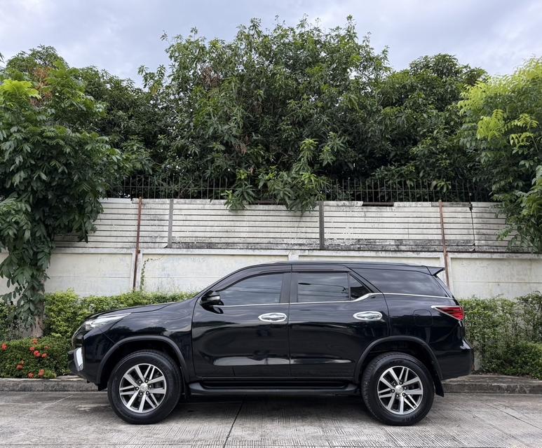 #toyota #fortunerTOYOTA FORTUNER 2.4 ขับ 2 ปี 15 สีดำ ประวัติศูนย์ ประกันชั้น1 เหลือถึงสิ้น รูปย่อยที่ 4