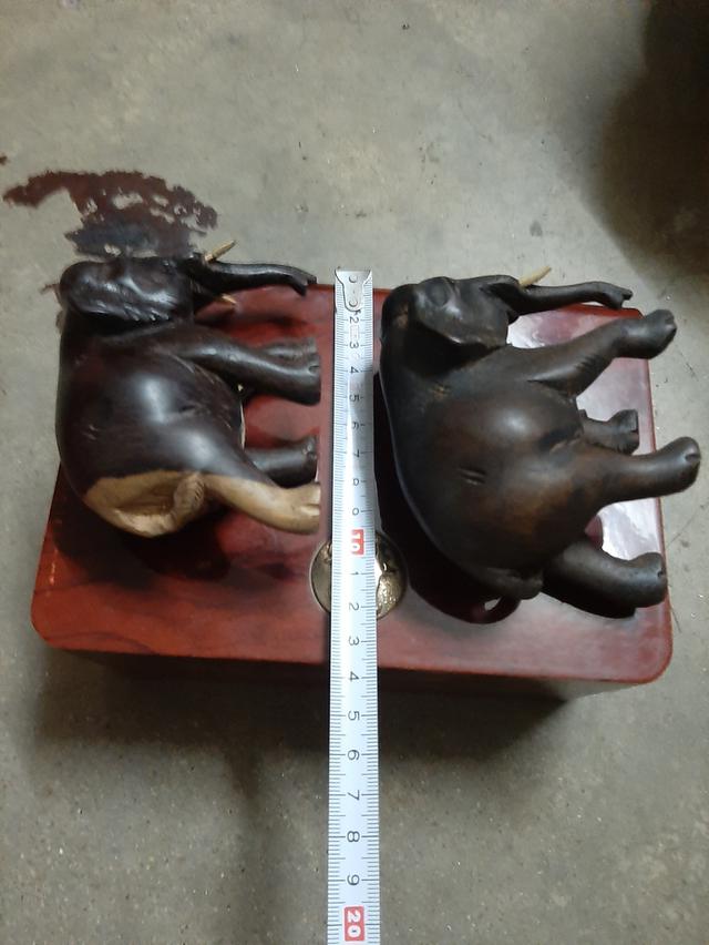 ช้างแกะสลัก 2