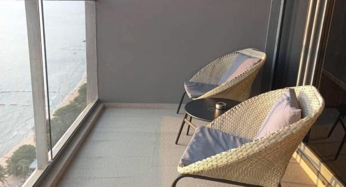 For rent Zire Wongamat Condo 52,000/month 17
