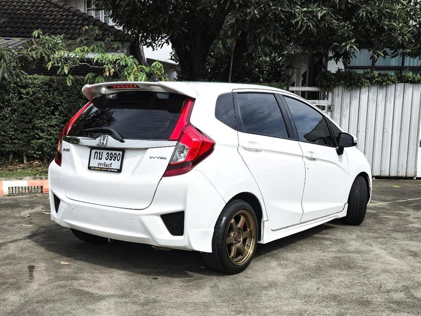 HONDA JAZZ 1.5 i-VTEC SV ปี 2015 (VAT.) เกียร์ AUTO สีขาว เครื่องยนต์เบนซิน รถสวยพร้อมใช้งาน ไมล์แท้เพียง 176,228 km. 5