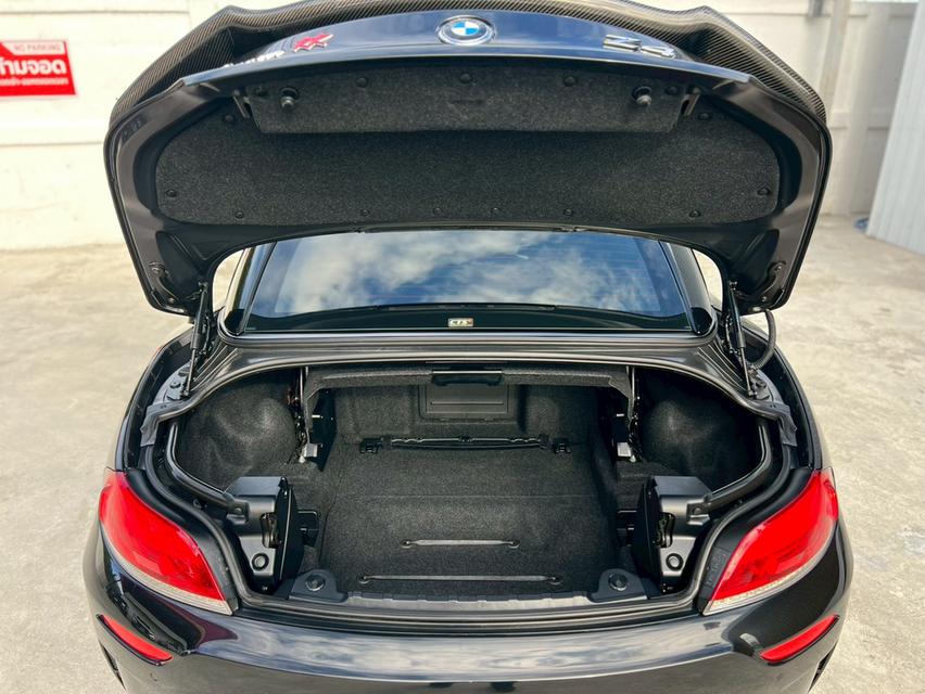 ปี 2011 BMW Z4, 2.0 sDrive20i M SPORT โฉม ปี02-ปัจจุบัน สีดำ เกียร์ออโต้ เครื่องเบนซิน  8