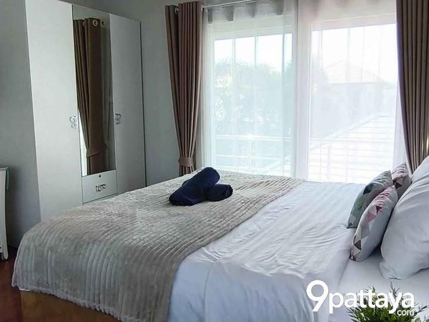 ขาย | พูลวิลล่า 1 ชั้น • ขนาดที่ดิน 102 ตารางวา / 408 ตร.ม. 3 ห้องนอน 3 ห้องน้ำ Beach Access Pool Villa – กระทิงลาย พัทยา | Daily Rental Allowed ✨ 9