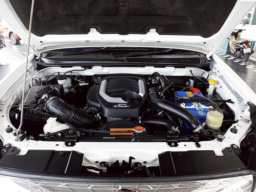 รหัสรถ KCY2549 📌 ISUZU D-MAX HI-LANDER CAB 4 1.9Z DVD เกียร์ธรรมดา ปี 2018 รูปที่ 14