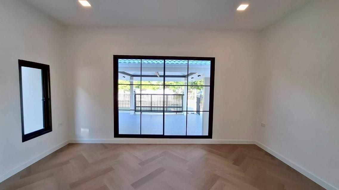 หมู่บ้านกาญจนลักษณ์3  ติดถนนกาญจนาภิเษก 19