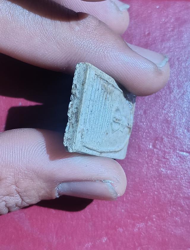 สมเด็จหลวงปู่ภู 8ชั้น แขนหักศอก 4