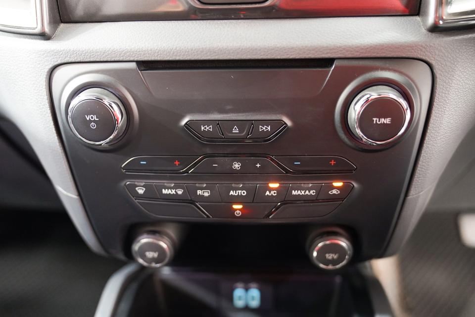 FORD EVEREST 3.2 TITANIUM PLUS AT4WD ปี 2017 14