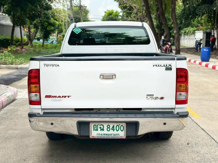 TOYOTA HILUX VIGO 2.7 VVT-i Open Cab เกียร์ M/T สีขาว ปี 2011