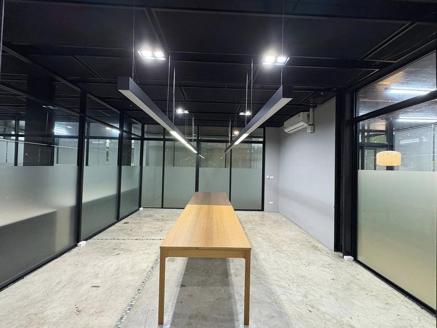 ด่วนให้เช่า ออฟฟิศหรู ระดับพรีเมียม 3 ชั้น ติดคลอง ทำเลทอง บางนา-สุขุมวิท 105 พร้อมย้ายเข้า 6