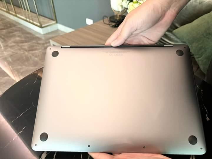 พร้อมขาย MacBook Pro M2 8/512gb (13-inch 2022) Sapce gray 3