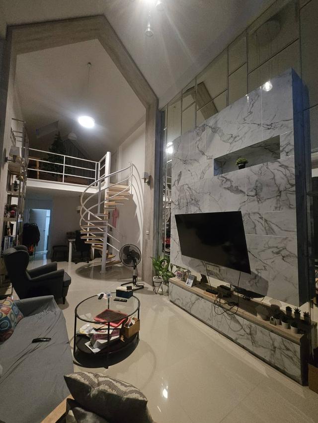 บ้าน ทาวน์โฮม 1.5 ชั้น พร้อมอยู่ 1