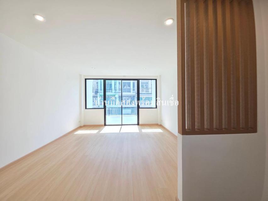 ถูกสุดในย่านนี้ อาคารพาณิชย์ 3 ชั้น ทำเลทอง เพียง 3.65 ล้าน "รามคำแหง 180" 14