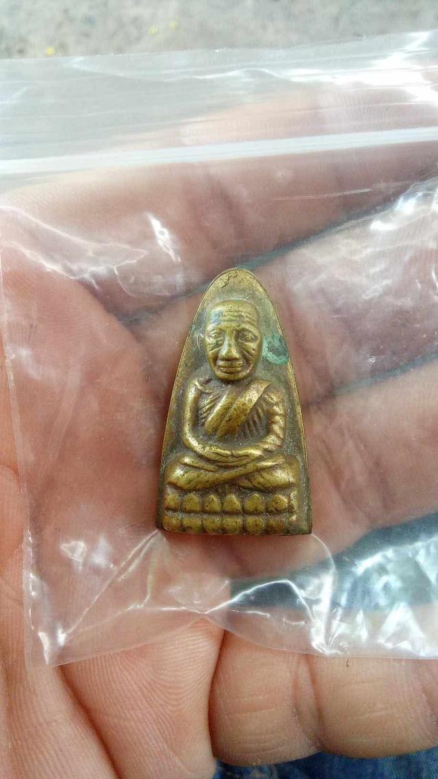 พระเครื่องมีหลายองค์สอบถามได้ครับ