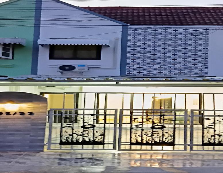 ลด1แสนขายทาวเฮาส์3ห้องนอนถนนจันทร์ทองเอี่ยมใกล้สถานีคลองบางไผ่ 1