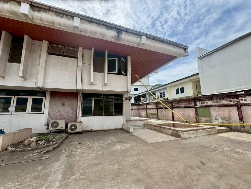 เช่าบ้านเดี่ยวพร้อมที่ดิน แถวสุขุมวิท71 ปรีดีพนมยงค์ 14 14