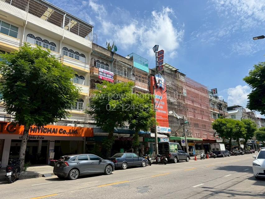 อาคารพาณิชย์ 4.5 ชั้น ถนนนนทรี ใกล้ซอยนนทรี 8 แขวงช่องนนทรี เขตพระโขนง กรุงเทพมหานคร 3