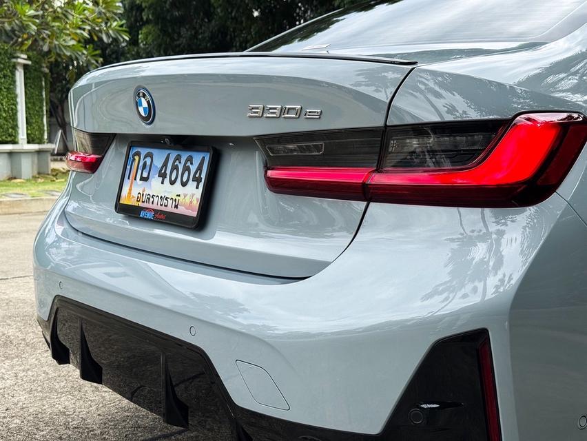 รหัสรถ AVA4664 🆙 BMW 330e M Sport LCI โฉมใหม่ ปี 2023 ตัว Top 7