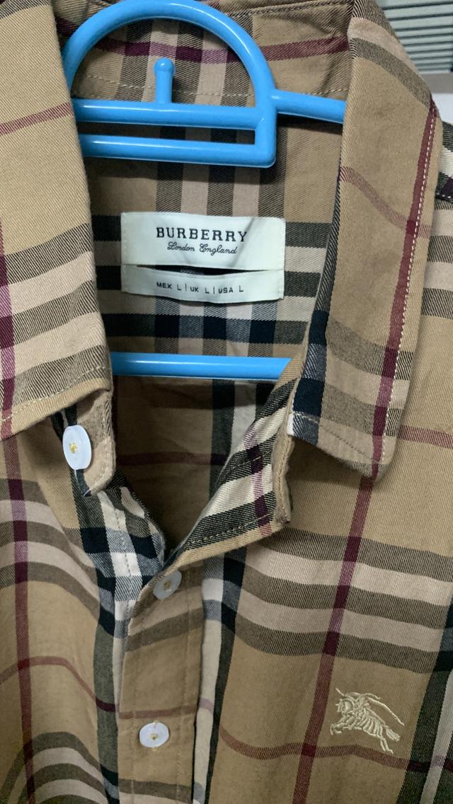 เสื้อผ้าแบนแท้มือ2Burberry รูปที่ 2