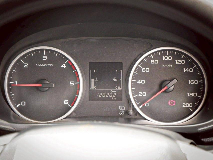 Mitsubishi Triton Megacab 2.4 GLS Limited Plus ปี2015 13