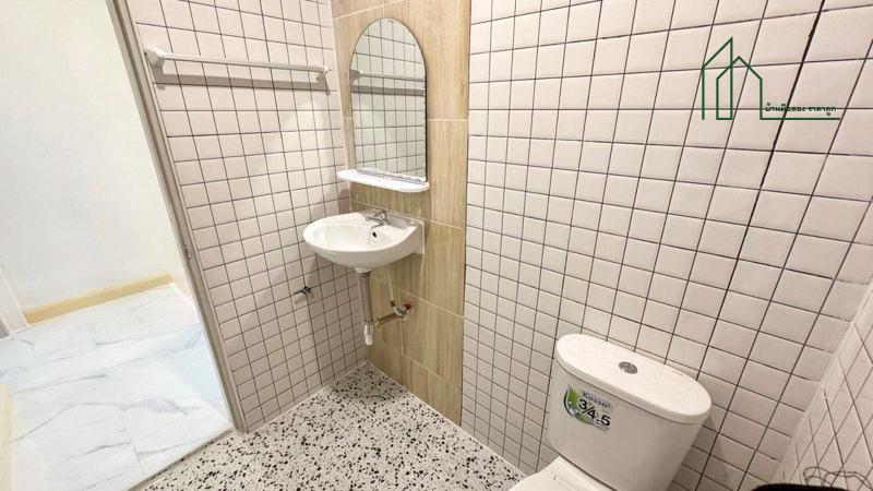 หมู่บ้านฉัตรณรงค์วิลล่า 3 ถ. ลำลูกกา ซ. เปียร์นนท์ ใก้ลสถานีรถไฟฟ้าคูคต  11