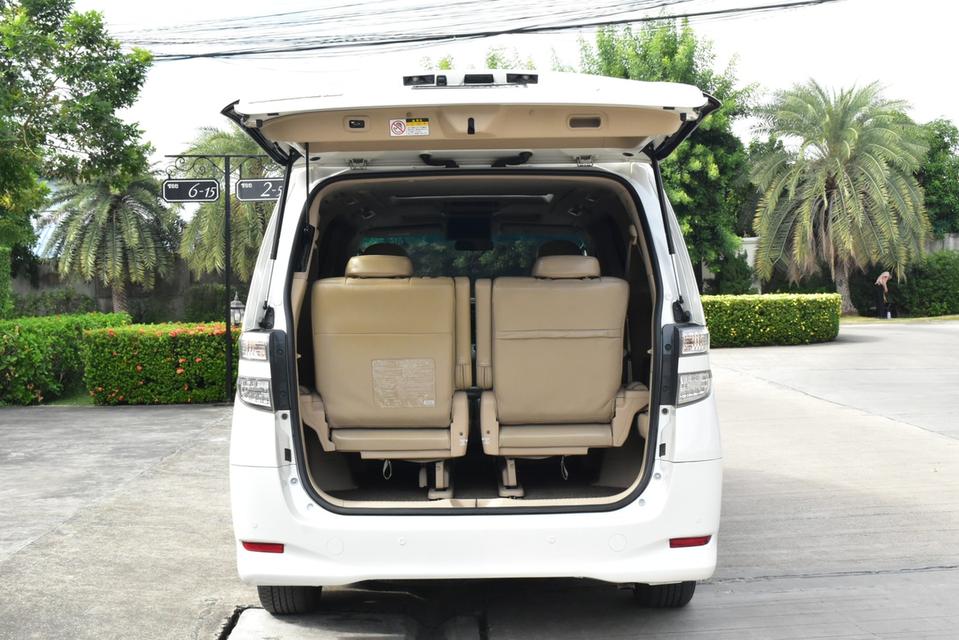 Toyota Vellfire 2.4V ปี2010  สีขาว ออโต้ เบนซิน ไมล์ 14x,xxx km. 16