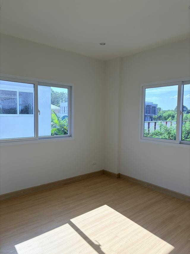 บ้านเดี่ยว โครงการศุภาลัย พรีโม่ ระยอง บ้านเดี่ยว 2 ชั้น พื้นที่ 60.30 ตร.ว. พื้นที่ใช้สอย 139.81 ตรม. ราคาขาย 5 ล้านบาท ลดเหลือเพียง 4 ล้านบาทถ้วน 12