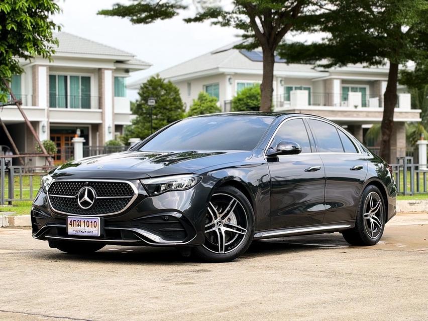 (แจ้งรหัสรถ AVA1010) 🔥 Benz E220d AMG ปี 2025 W214 ตัวล่าสุด ดีเซลล้วน