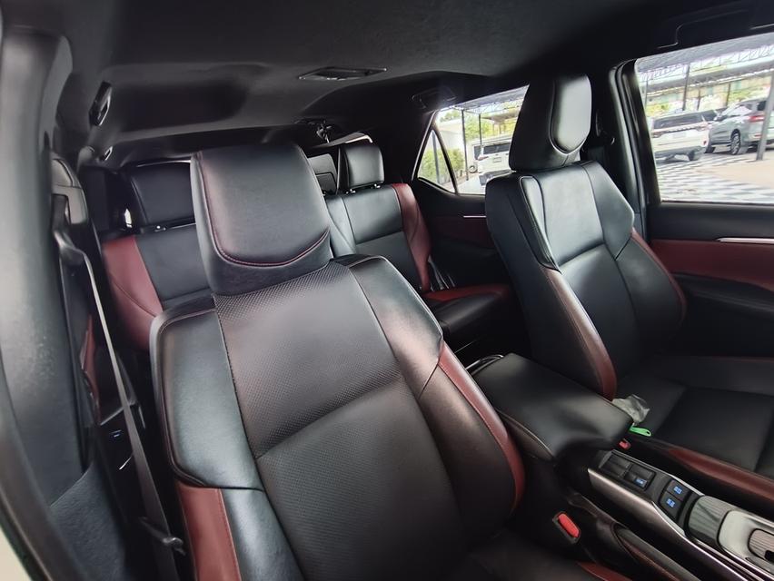 TOYOTA LEGENDER 2.4 V 2WD AT ปี 2021 📌รับประกันเครื่องเกียร์ 2 ปี หรือ 20,000 km📌 9