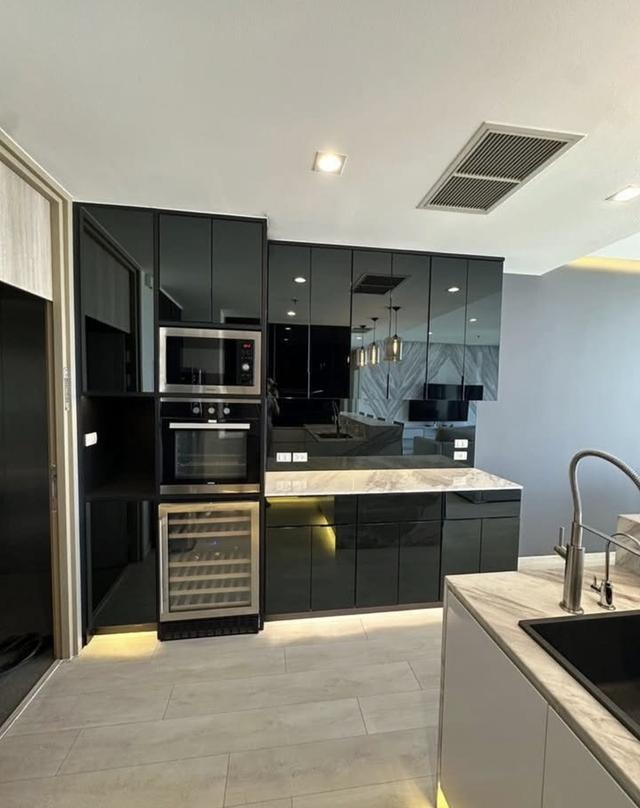 Ploenchit 2 Bedroom Sky Residence Unit 4