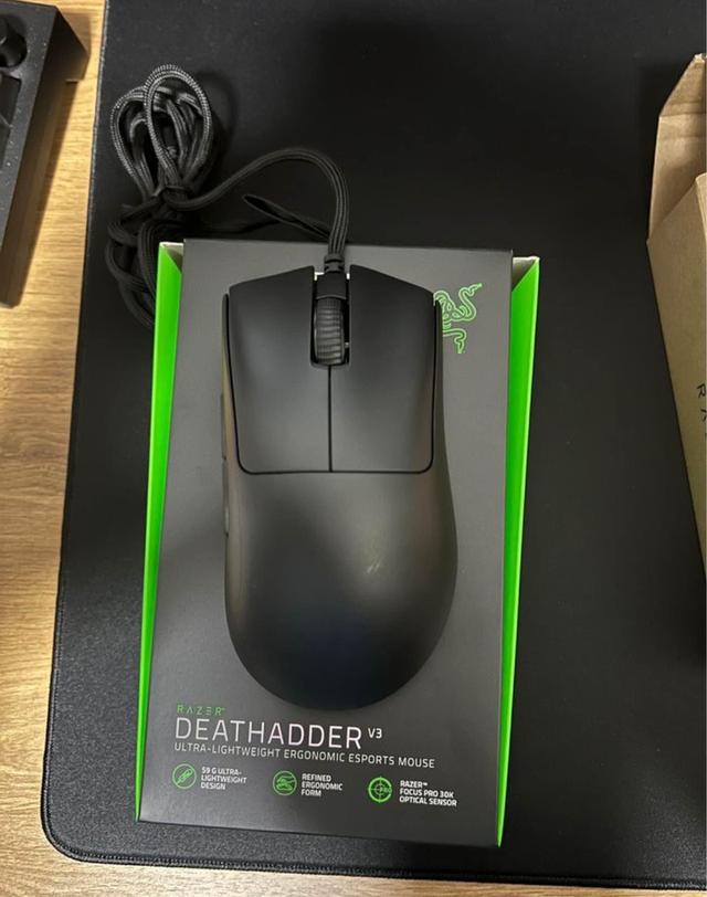 เมาส์ Razer Deathadder V3