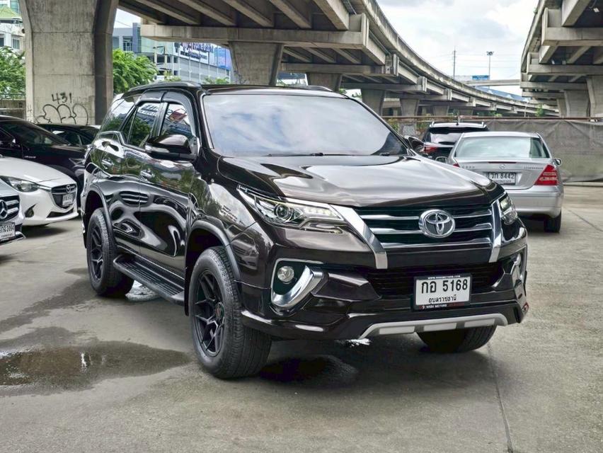 Toyota Fortuner 2.4V ปี16
