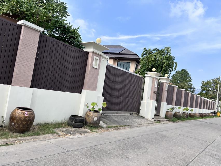 บ้านหรูในเขตบางแค ใกล้เดอะมอล์ลบางแค เข้าออกได้หลายทางทั้ง เพชรเกษม พุทธมณฑลสาย 2 กาญจนาภิเษก