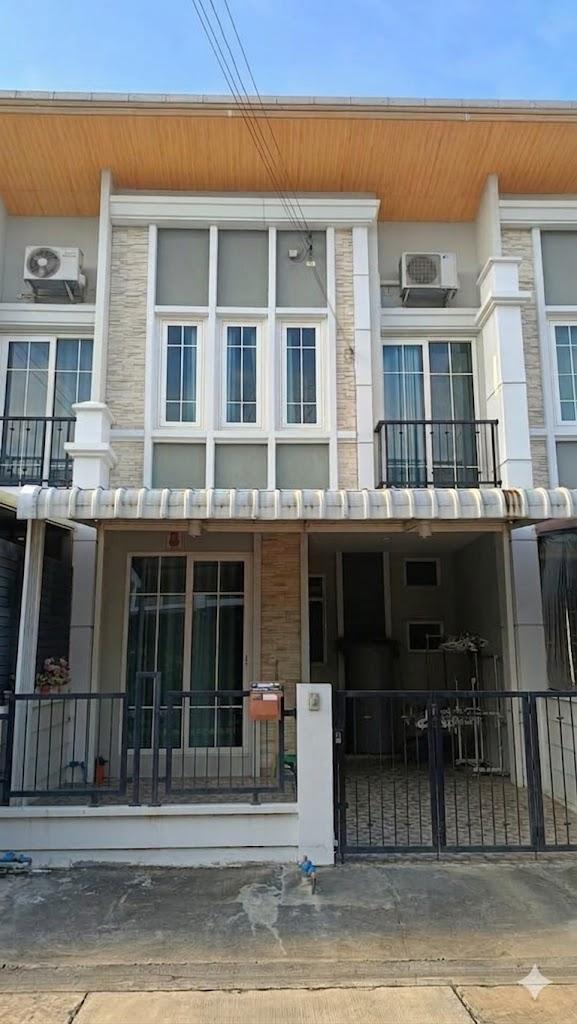 เช่าทาวน์โฮม นวมินทร์ 42 โครงการ โกลเด้น ทาวน์ 2 ลาดพร้าว-เกษตร นวมินทร์ 1